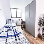 Modern sanierte Wohnung mit 5 Einzelbetten in Leipzig-Plagwitz