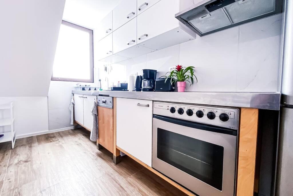 Modern Sanierte Mit 5 Einzelbetten In Leipzig-plagwitz * Leipzig