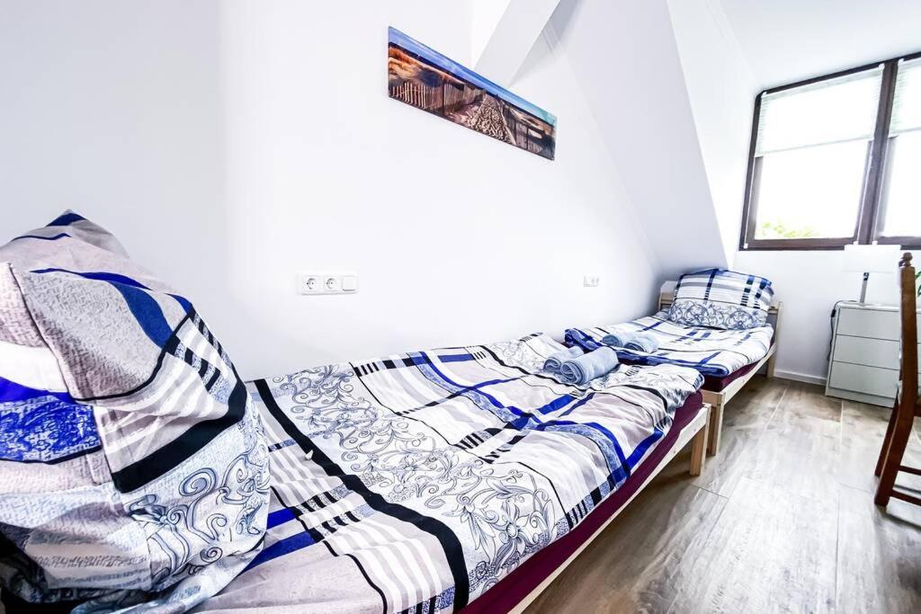 Apartment Modern Sanierte Mit 5 Einzelbetten In Leipzig-plagwitz